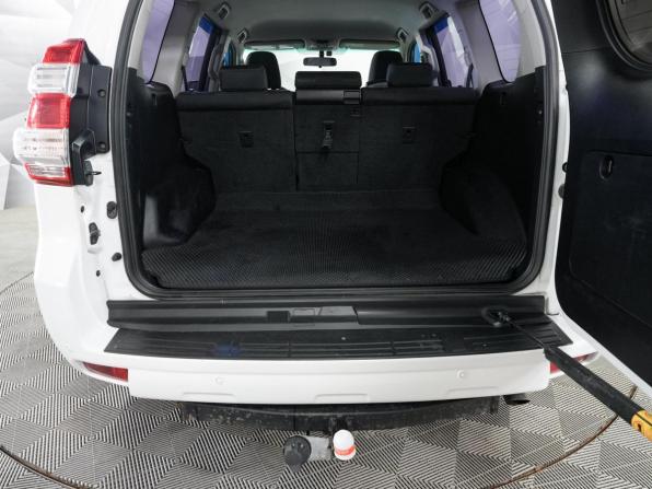 Toyota Land Cruiser Prado 150 Series Рестайлинг 1 с пробегом 2014 года, цена 3 295 000 рублей, 207492 км, внедорожник, Автокод Объявления
