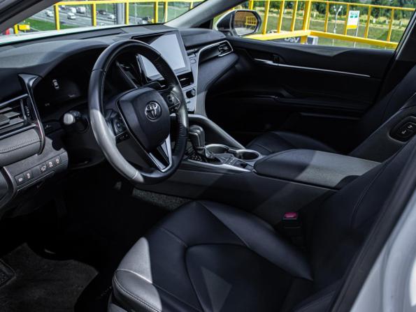 Toyota Camry VIII (XV70) Рестайлинг с пробегом 2022 года, цена 2 850 000 рублей, 99420 км, седан, Автокод Объявления