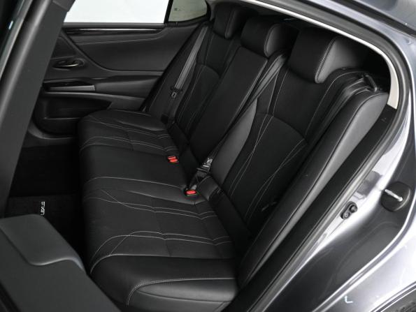 Lexus ES VII с пробегом 2021 года, цена 5 375 000 рублей, 51820 км, седан, Автокод Объявления