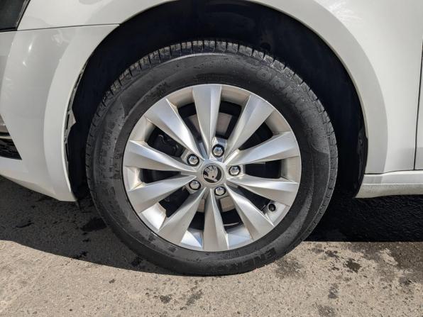 Skoda Octavia III (A7) Рестайлинг с пробегом 2019 года, цена 1 690 000 рублей, 138198 км, лифтбек, Автокод Объявления