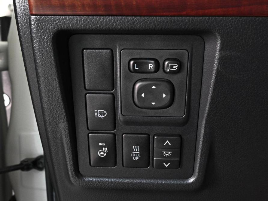 Toyota Land Cruiser Prado 150 Series Рестайлинг 1 Ростов-на-Дону  - изображение 17