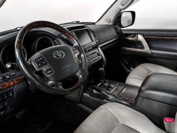 Toyota Land Cruiser 200 Series с пробегом 2011 года, цена 2 990 000 рублей, 158000 км, внедорожник, Автокод Объявления