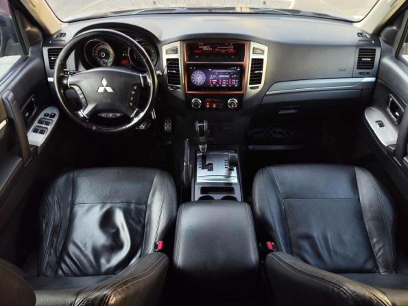 Mitsubishi Pajero IV Рестайлинг 2 с пробегом 2015 года, цена 1 819 000 рублей, 239406 км, внедорожник, Автокод Объявления