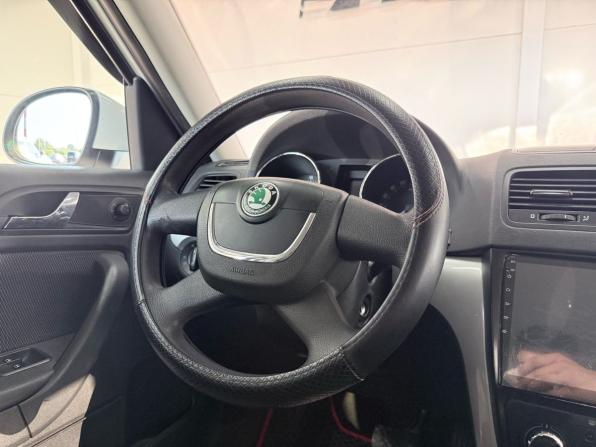 Skoda Yeti I с пробегом 2013 года, цена 879 000 рублей, 251864 км, внедорожник, Автокод Объявления