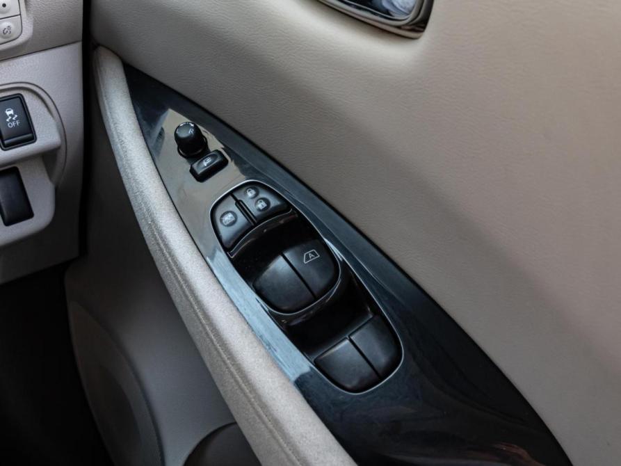 Nissan Leaf I (ZE0/AZE0) Краснодар  - изображение 19