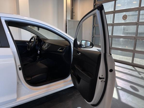Hyundai Solaris II Рестайлинг с пробегом 2022 года, цена 1 459 400 рублей, 112591 км, седан, Автокод Объявления