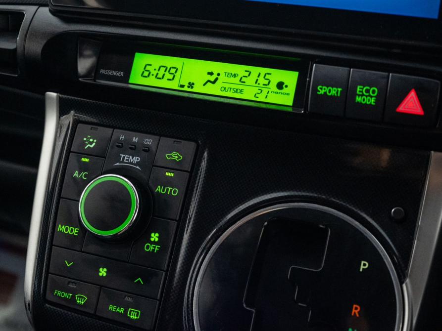 Toyota Wish II Рестайлинг Иркутск  - изображение 16
