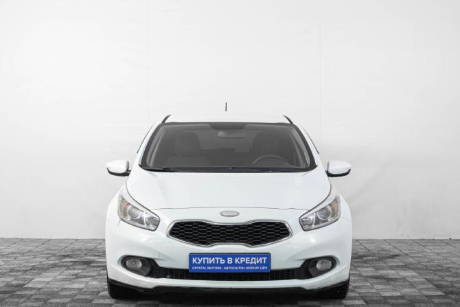 Kia Ceed II с пробегом 2013 года, цена 1 049 000 рублей, 176500 км, хэтчбек, Автокод Объявления