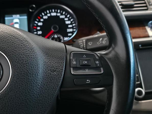 Volkswagen Passat B7 с пробегом 2012 года, цена 1 333 000 рублей, 153686 км, седан, Автокод Объявления