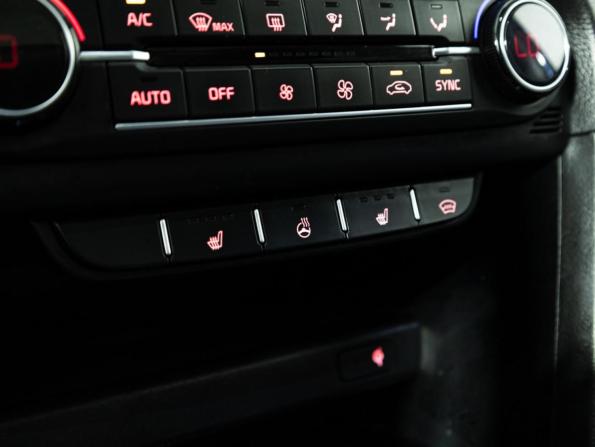 Kia Ceed III с пробегом 2018 года, цена 1 509 585 рублей, 155394 км, хэтчбек, Автокод Объявления