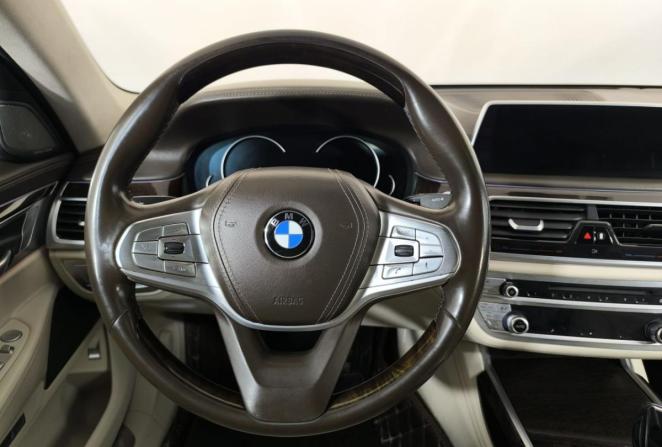 BMW 7 серии VI (G11/G12) с пробегом 2015 года, цена 3 880 000 рублей, 168899 км, седан, Автокод Объявления