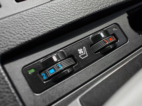 Lexus RX III Рестайлинг с пробегом 2012 года, цена 2 380 000 рублей, 196220 км, внедорожник, Автокод Объявления