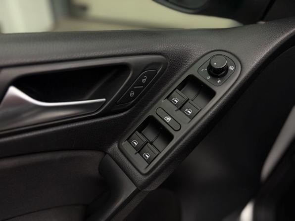 Volkswagen Golf VI с пробегом 2012 года, цена 979 000 рублей, 169767 км, хэтчбек, Автокод Объявления