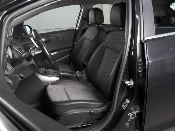 Opel Astra J Рестайлинг с пробегом 2014 года, цена 979 000 рублей, 124205 км, хэтчбек, Автокод Объявления
