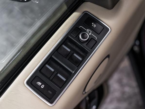 Land Rover Range Rover IV с пробегом 2015 года, цена 5 850 000 рублей, 153701 км, внедорожник, Автокод Объявления