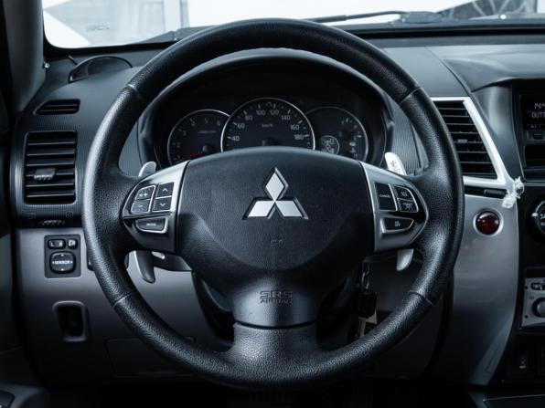 Mitsubishi Pajero Sport II с пробегом 2011 года, цена 1 350 000 рублей, 293342 км, внедорожник, Автокод Объявления