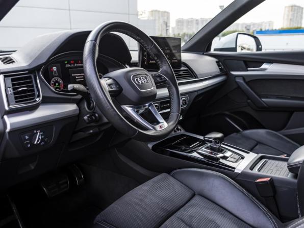 Audi Q5 II (FY) Рестайлинг с пробегом 2021 года, цена 4 549 000 рублей, 108239 км, внедорожник, Автокод Объявления
