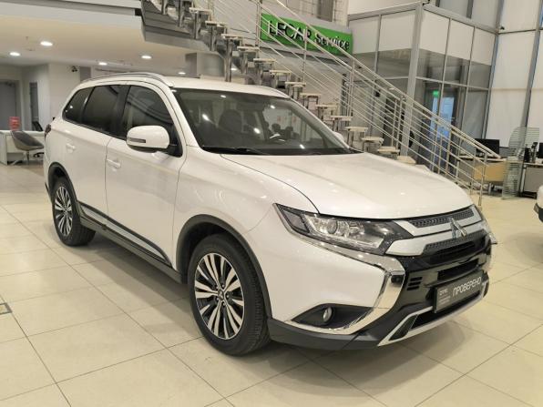 Mitsubishi Outlander III Рестайлинг 3 с пробегом 2020 года, цена 2 650 000 рублей, 46450 км, внедорожник, Автокод Объявления