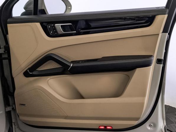 Porsche Cayenne III с пробегом 2022 года, цена 8 800 000 рублей, 77849 км, внедорожник, Автокод Объявления