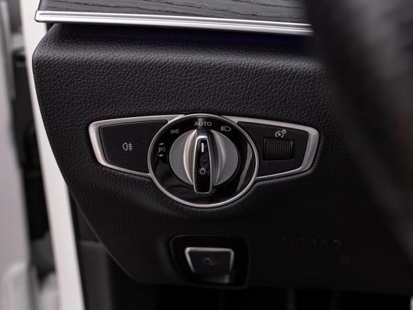 Mercedes-Benz E-Класс V (W213 S213 C238) Рестайлинг с пробегом 2021 года, цена 4 200 000 рублей, 271861 км, седан, Автокод Объявления