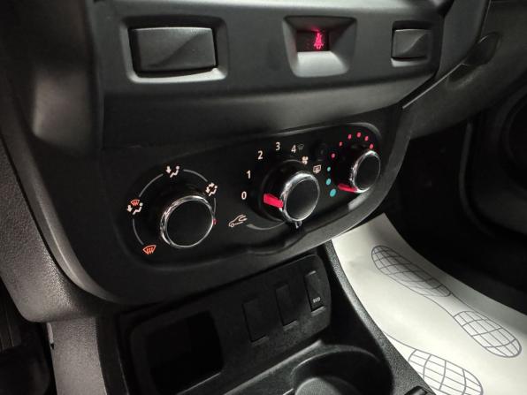 Renault Duster I Рестайлинг с пробегом 2015 года, цена 633 000 рублей, 352096 км, внедорожник, Автокод Объявления
