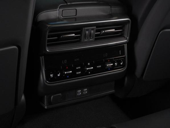 Lexus LX IV с пробегом 2024 года, цена 17 549 000 рублей, 21 км, внедорожник, Автокод Объявления