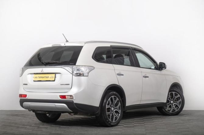 Mitsubishi Outlander III Рестайлинг с пробегом 2014 года, цена 1 599 000 рублей, 216000 км, внедорожник, Автокод Объявления