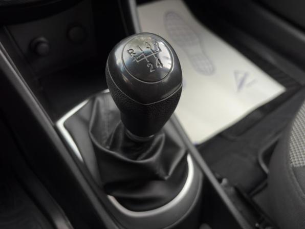 Hyundai Solaris I с пробегом 2013 года, цена 850 000 рублей, 112833 км, седан, Автокод Объявления
