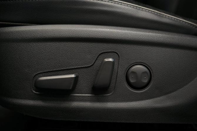 Hyundai Santa Fe IV Рестайлинг с пробегом 2021 года, цена 2 922 000 рублей, 140000 км, внедорожник, Автокод Объявления