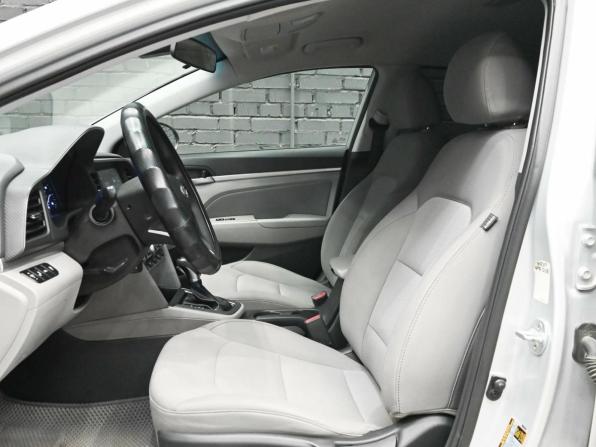 Hyundai Elantra VI (AD) Рестайлинг с пробегом 2019 года, цена 1 250 000 рублей, 254276 км, седан, Автокод Объявления