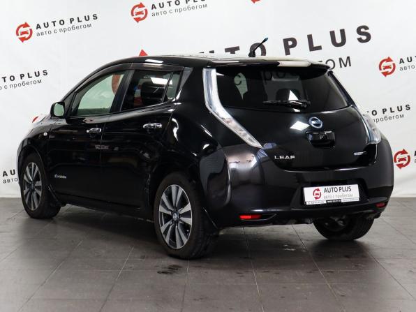 Nissan Leaf I (ZE0/AZE0) с пробегом 2015 года, цена 949 000 рублей, 118359 км, хэтчбек, Автокод Объявления