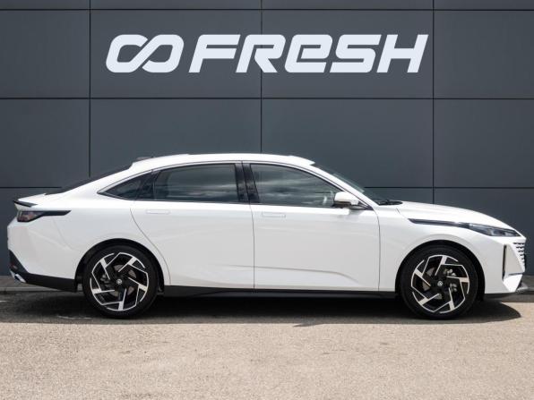 Changan Lamore с пробегом 2023 года, цена 2 320 000 рублей, 33302 км, седан, Автокод Объявления