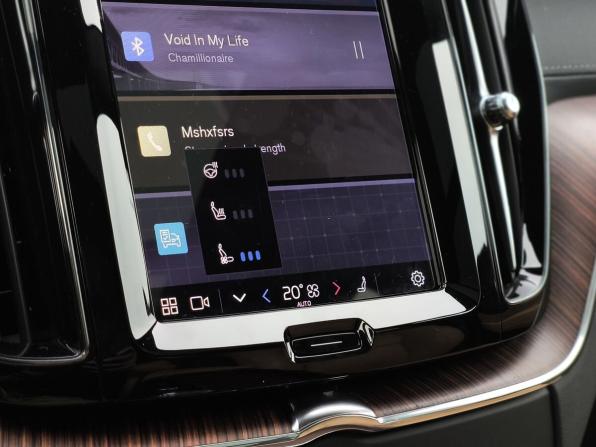 Volvo XC60 II Рестайлинг с пробегом 2024 года, цена 6 630 000 рублей, 30990 км, внедорожник, Автокод Объявления