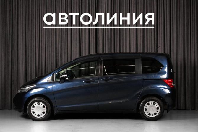 Honda Freed I с пробегом 2009 года, цена 929 000 рублей, 98000 км, компактвэн, Автокод Объявления