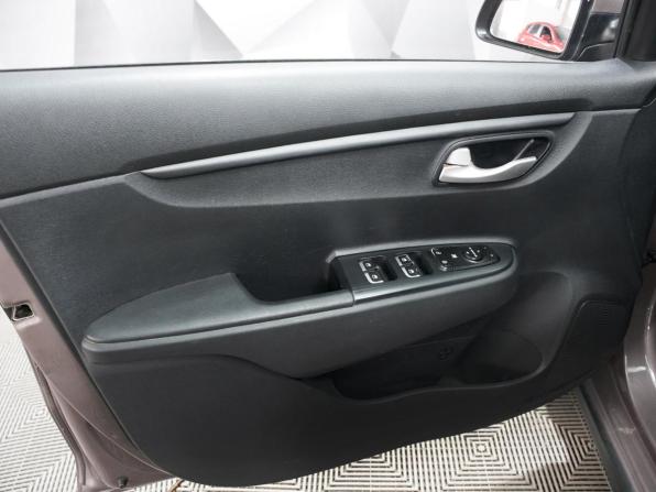 Kia Rio IV с пробегом 2018 года, цена 1 220 000 рублей, 222251 км, хэтчбек, Автокод Объявления