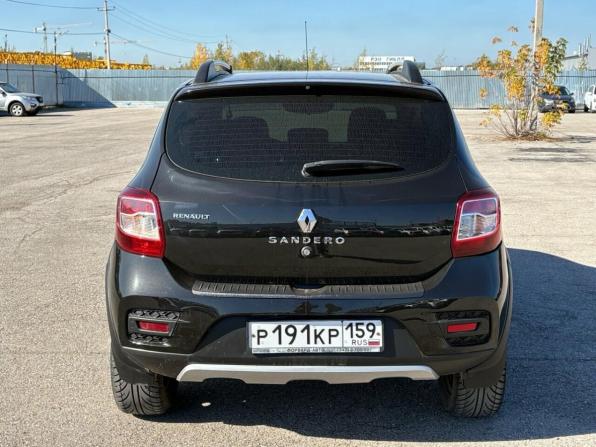 Renault Sandero II с пробегом 2015 года, цена 949 000 рублей, 131610 км, хэтчбек, Автокод Объявления
