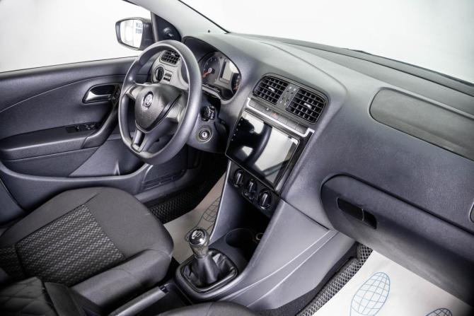 Volkswagen Polo V Рестайлинг с пробегом 2015 года, цена 599 000 рублей, 170465 км, седан, Автокод Объявления