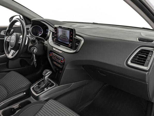 Kia Ceed III Рестайлинг с пробегом 2022 года, цена 2 270 000 рублей, 65392 км, хэтчбек, Автокод Объявления