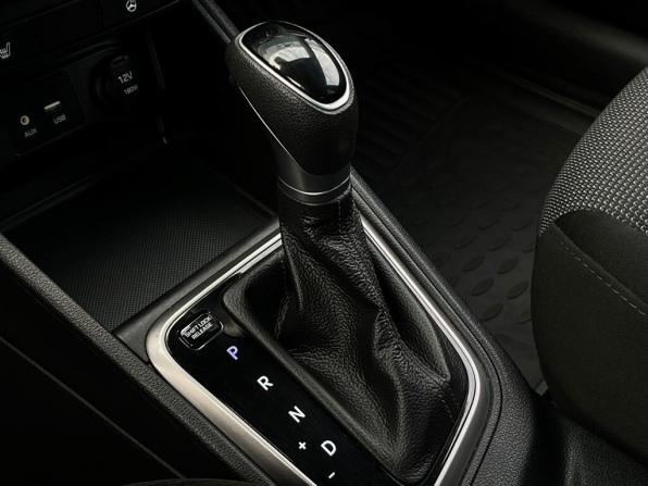 Hyundai Solaris II с пробегом 2019 года, цена 1 174 600 рублей, 139495 км, седан, Автокод Объявления