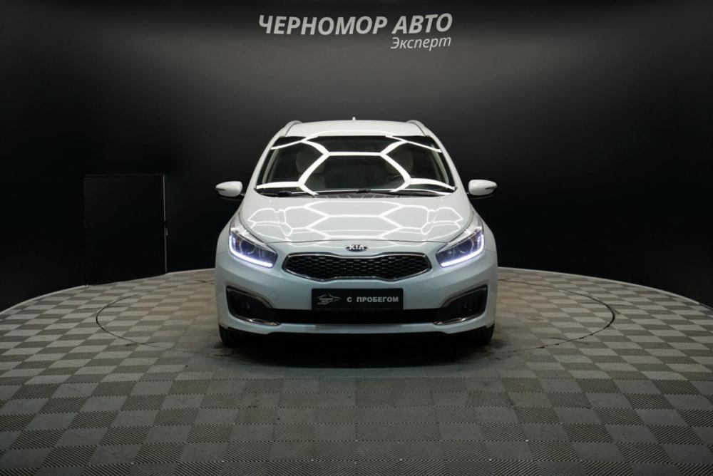 Kia Ceed II Рестайлинг Крым  - изображение 8