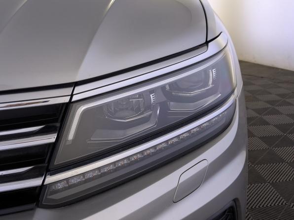 Volkswagen Tiguan II с пробегом 2019 года, цена 2 500 000 рублей, 39283 км, внедорожник, Автокод Объявления