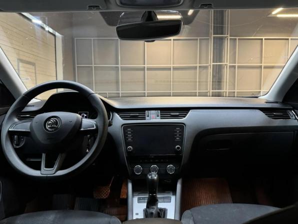 Skoda Octavia III (A7) Рестайлинг с пробегом 2019 года, цена 1 497 000 рублей, 129000 км, лифтбек, Автокод Объявления