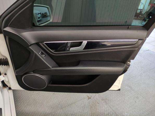 Mercedes-Benz C-Класс III (W204) Рестайлинг с пробегом 2011 года, цена 1 340 000 рублей, 253000 км, седан, Автокод Объявления