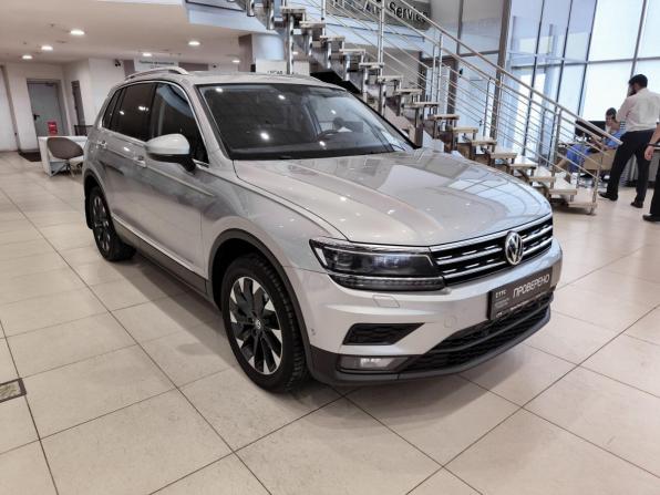 Volkswagen Tiguan II с пробегом 2018 года, цена 2 850 000 рублей, 130817 км, внедорожник, Автокод Объявления