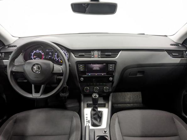 Skoda Octavia III (A7) Рестайлинг с пробегом 2019 года, цена 1 820 000 рублей, 76921 км, лифтбек, Автокод Объявления