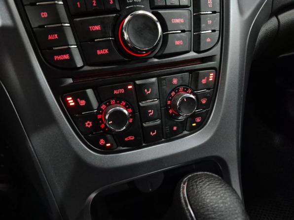 Opel Astra J Рестайлинг с пробегом 2014 года, цена 800 000 рублей, 143552 км, хэтчбек, Автокод Объявления