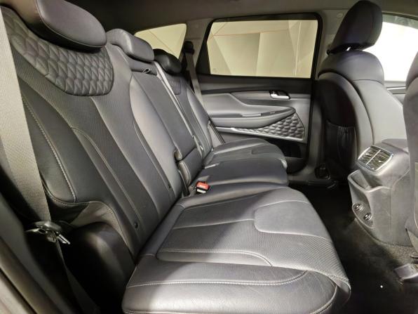 Hyundai Santa Fe IV с пробегом 2018 года, цена 2 655 000 рублей, 91004 км, внедорожник, Автокод Объявления