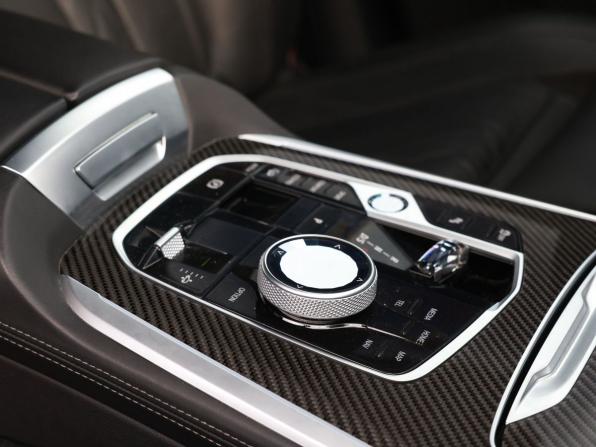 BMW X5 IV (G05/G18) Рестайлинг с пробегом 2023 года, цена 11 597 000 рублей, 28500 км, внедорожник, Автокод Объявления