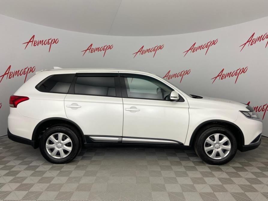Mitsubishi Outlander III Рестайлинг 3 Псков  - изображение 6