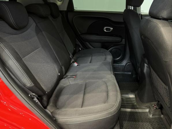 Kia Soul II Рестайлинг с пробегом 2017 года, цена 1 460 000 рублей, 52391 км, хэтчбек, Автокод Объявления